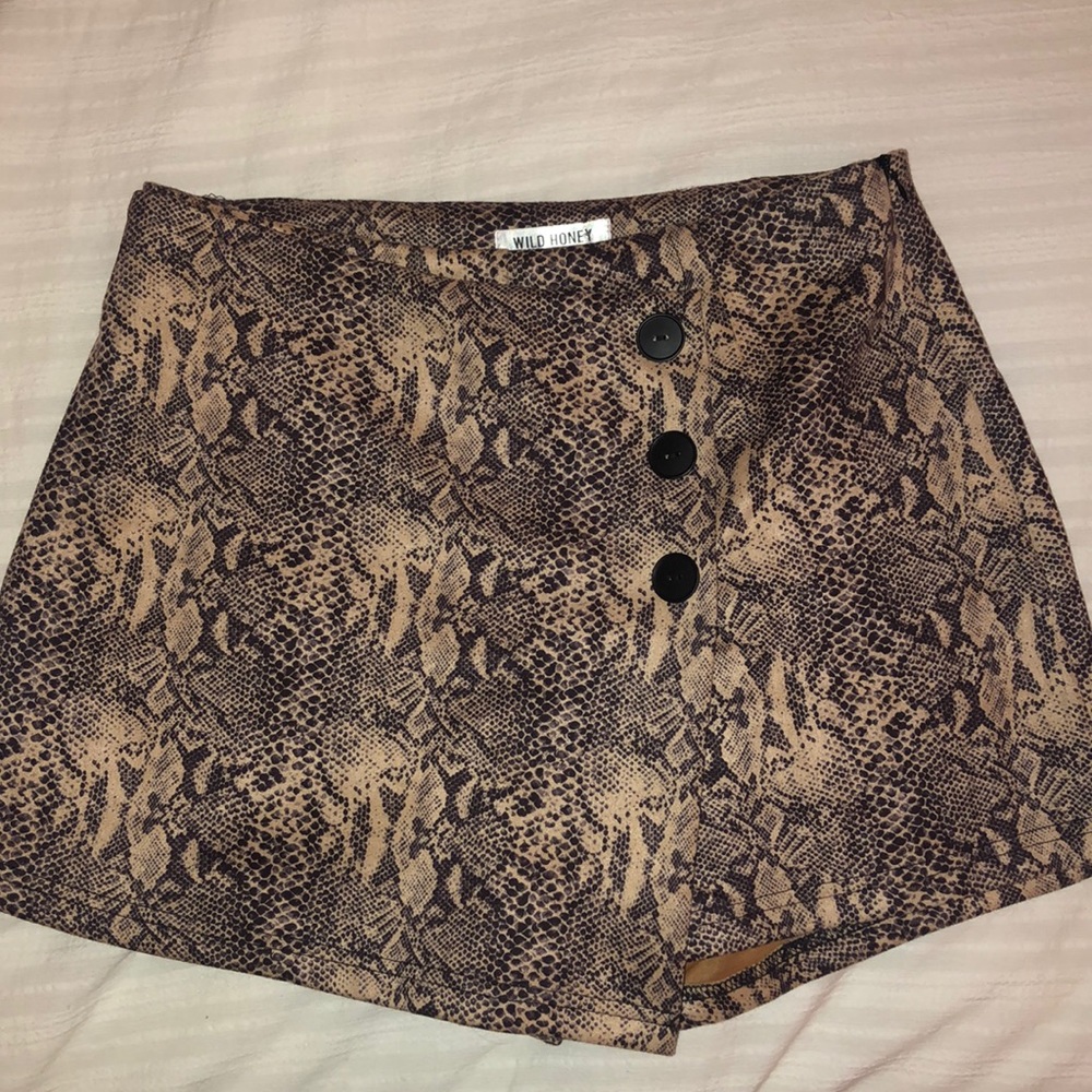 Black and white snake skin shirt